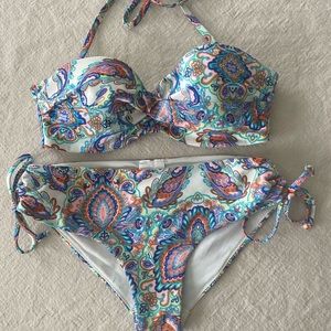 NWT Bikini set size 2 / 32B
